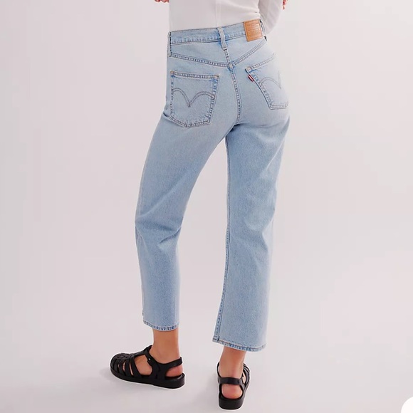 NWOT Levi’s Ribcage Straight - Picture 4 of 16